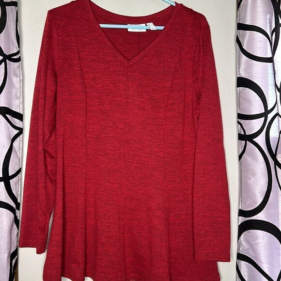 Denim + Company long sleeve, V-neck stretch, knit blouse, size medium - Picture 3 of 10